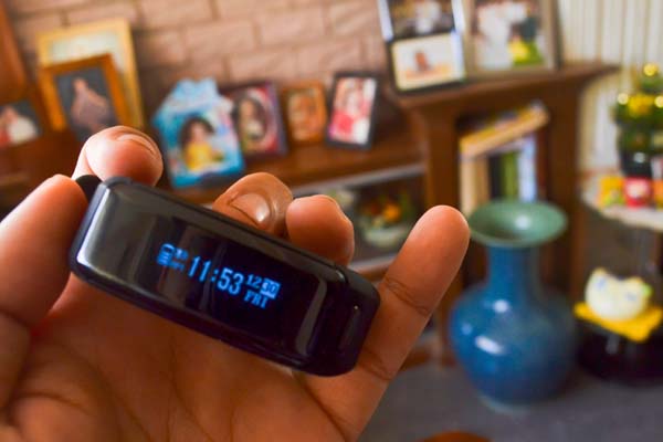 مراجعة no-1-f1-smartband-review-3